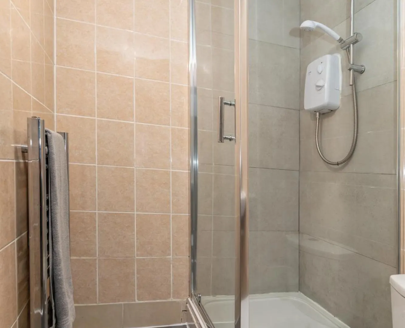 Newcastle City Centre Super Spacious Town House Free Parking And Wi-Fi Апартаменты Ньюкасл-апон-Тайн