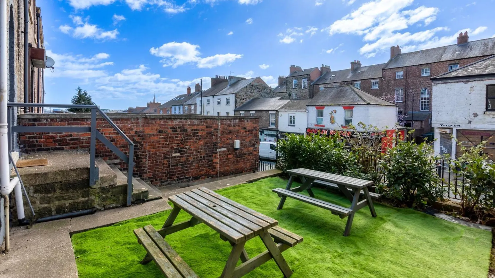 Apartment Newcastle City Centre Super Spacious Town House Free Parking And Wi-Fi