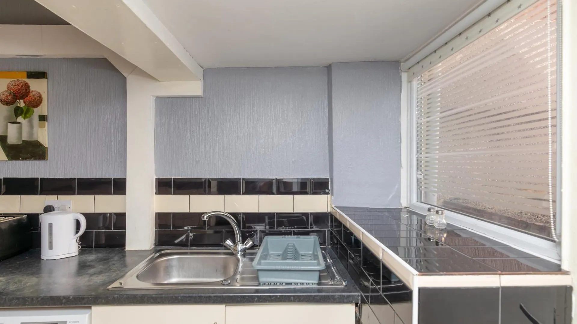 Apartment Newcastle City Centre Super Spacious Town House Free Parking And Wi-Fi